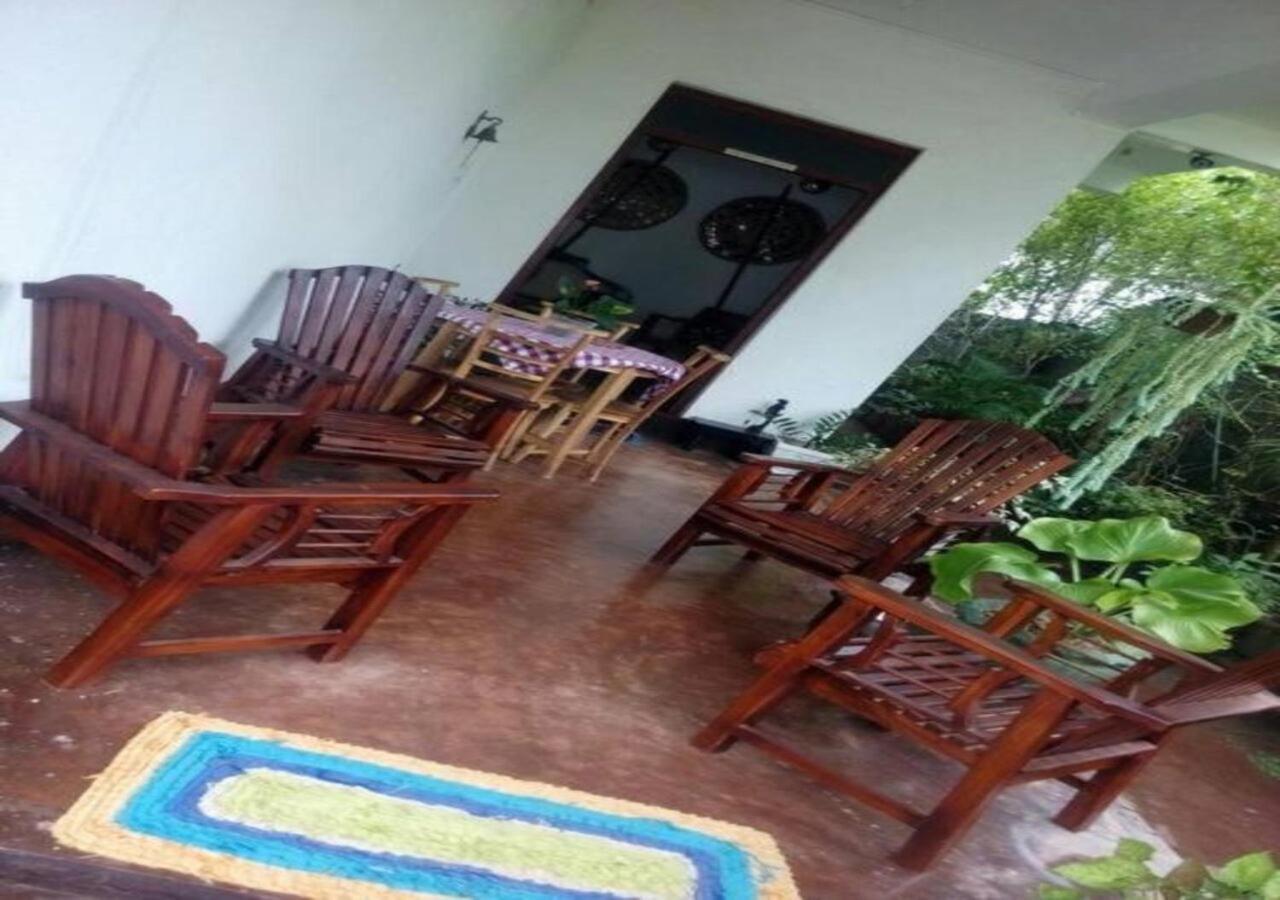 Ferienwohnung Weerakoon Guest Hikkaduwa Exterior foto