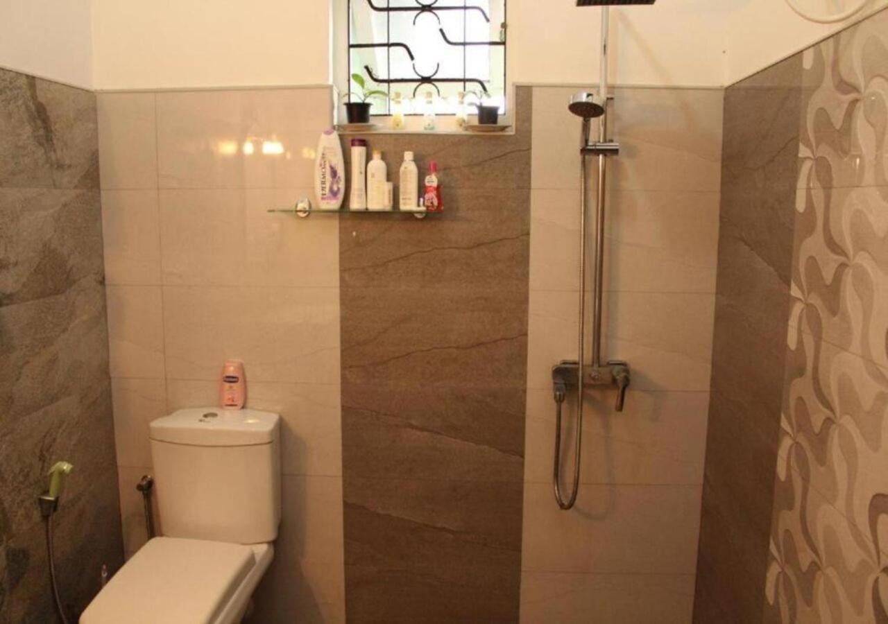 Ferienwohnung Weerakoon Guest Hikkaduwa Exterior foto