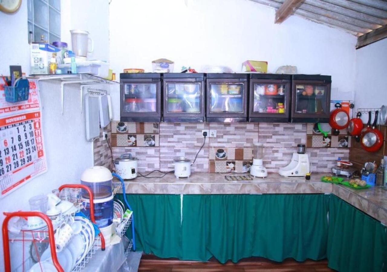 Ferienwohnung Weerakoon Guest Hikkaduwa Exterior foto
